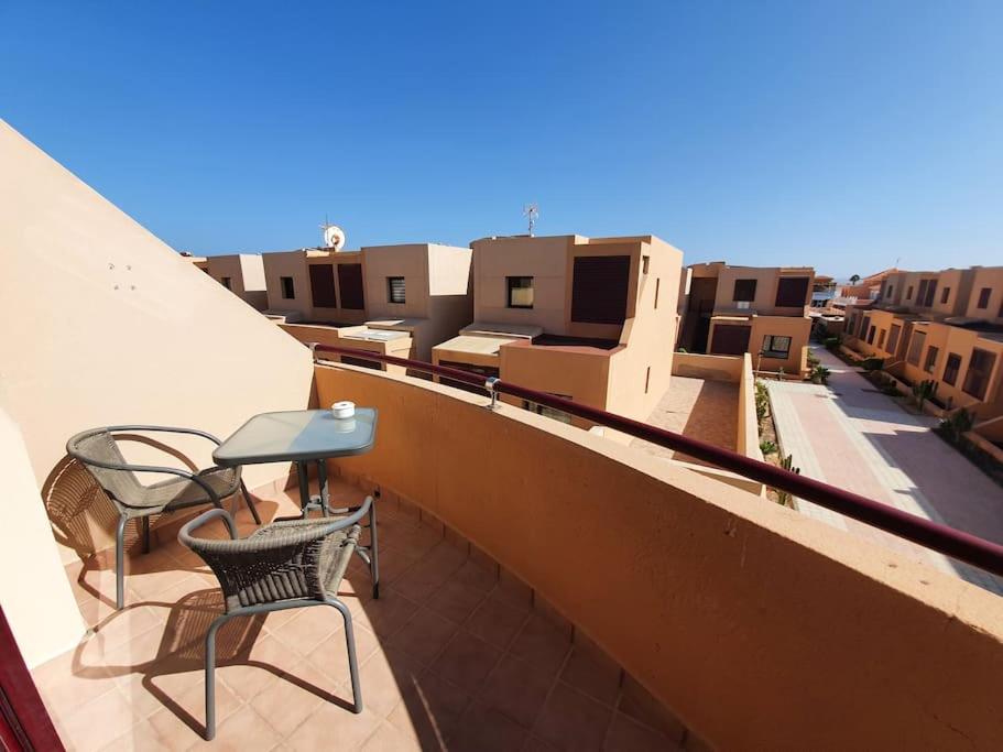 Piscina & Wifi. SUNNY apartement, swimming pool. - 2