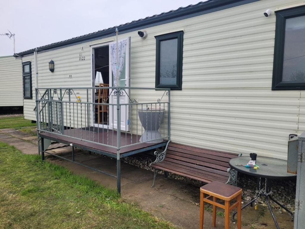 Discover comfort home from home 8-birth Caravan, Skegness