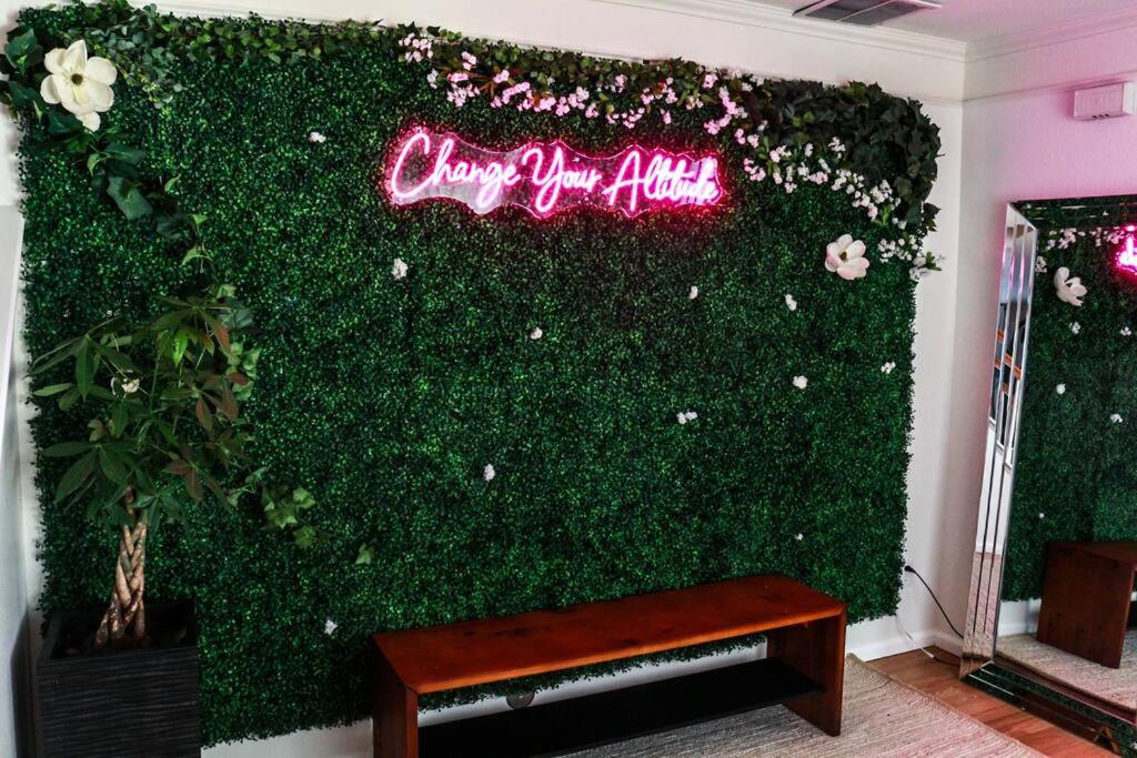 Change Your Altitude in Denver 3BR near Denver Airport w/GameRoom, Denver