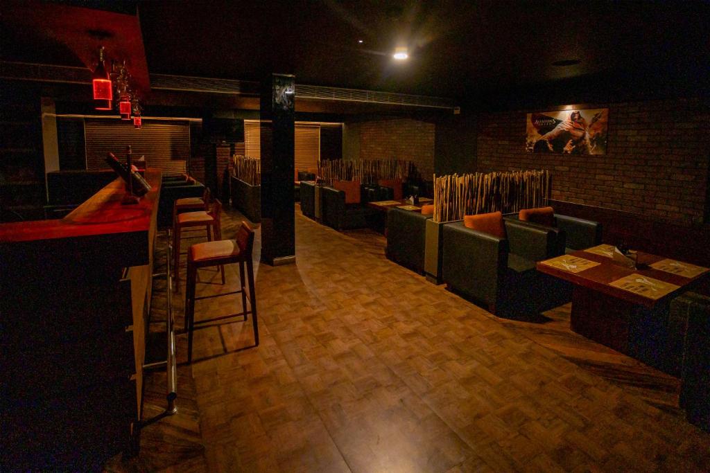 Hotel Niya Regency photo