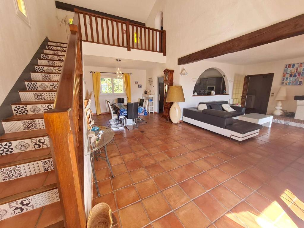 Villa spacieuse avec piscine et vue mer à Cavalaire - FR-1-226B-147 - 3