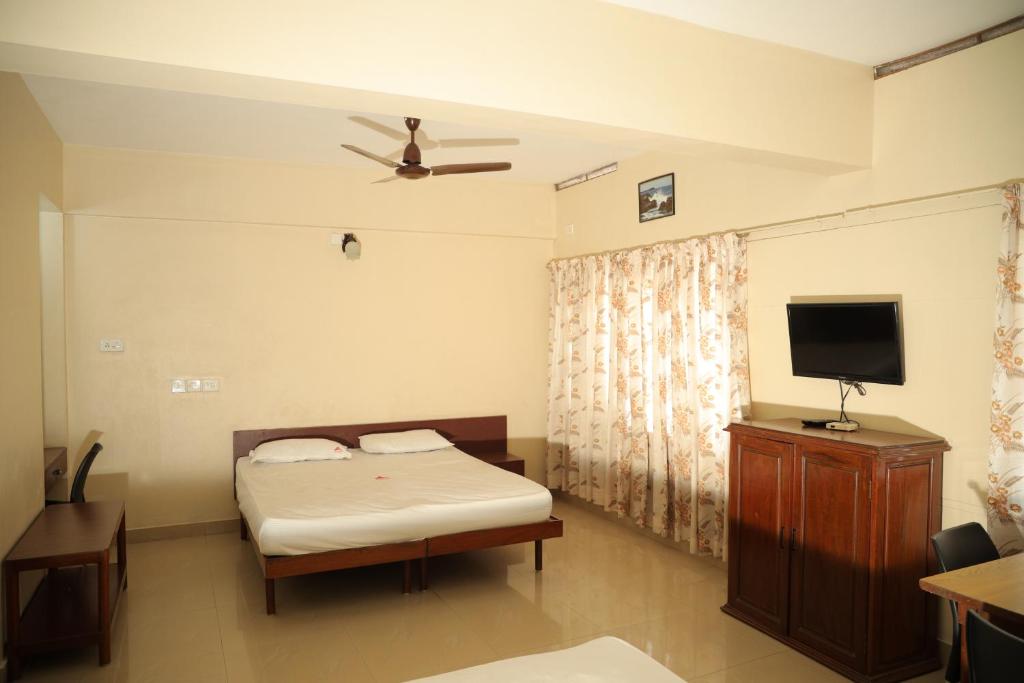 ASHISH TOURIST HOME photo