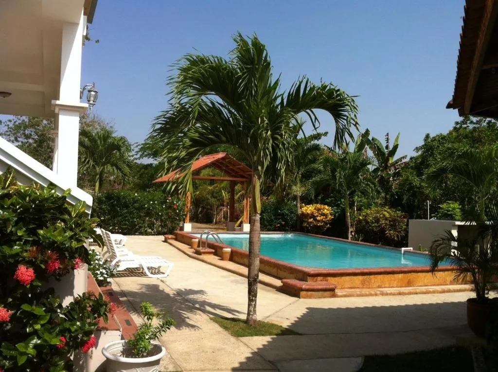 Pedasi Sports Club, hotel in Pedasí Town