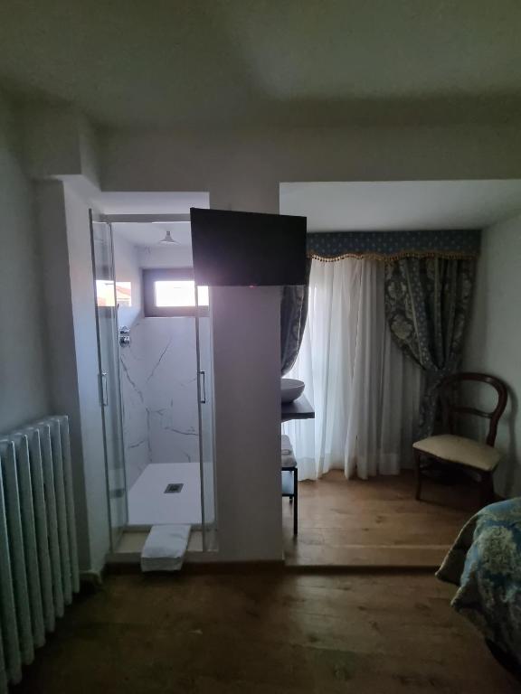 Zuhanyzó
