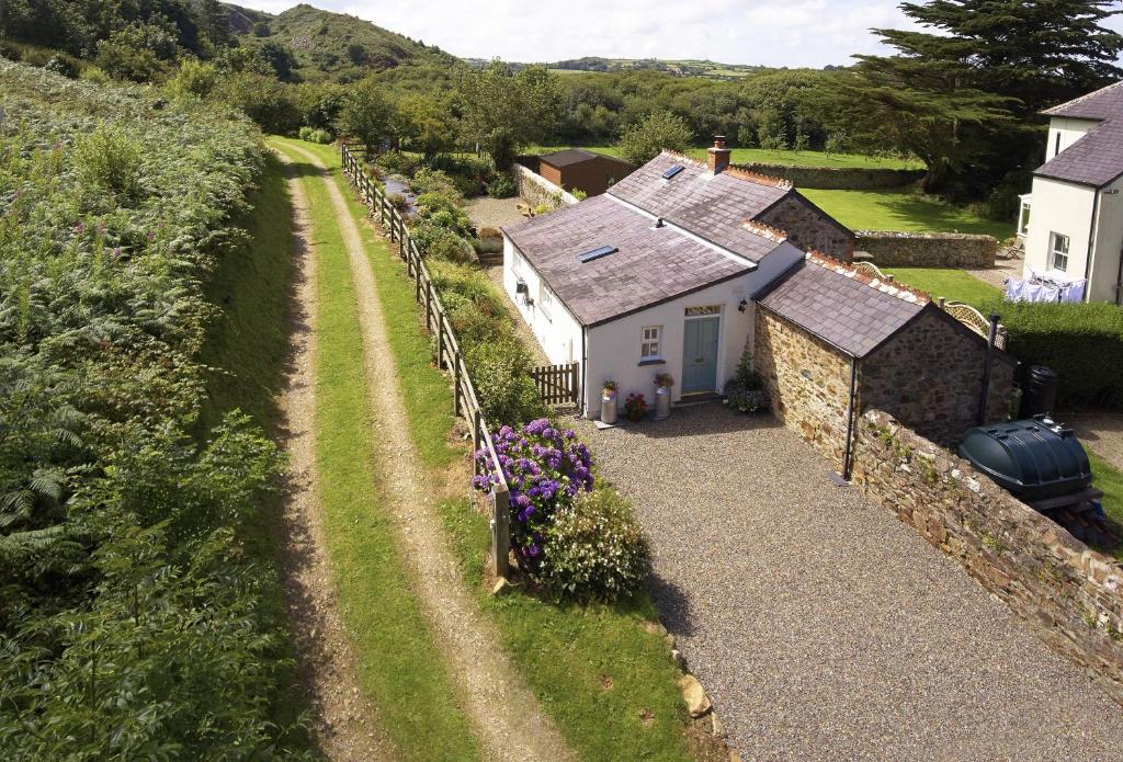 The Dairy Pembrokeshire, Dinas