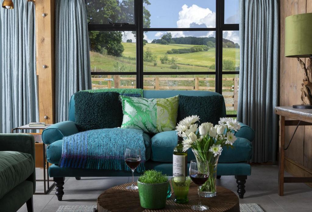 The Timber Barn, Downton