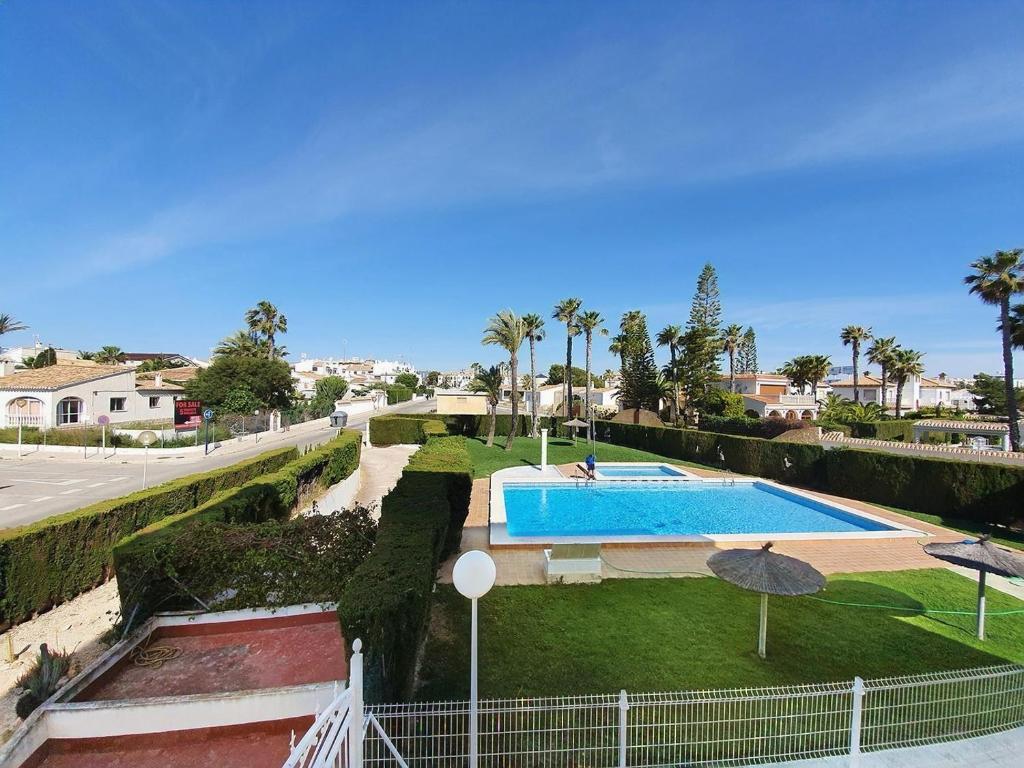 - - - - - FRONT LINE - - - - - Primera Linea - - - - - Apartments in Playa Flamenca photo