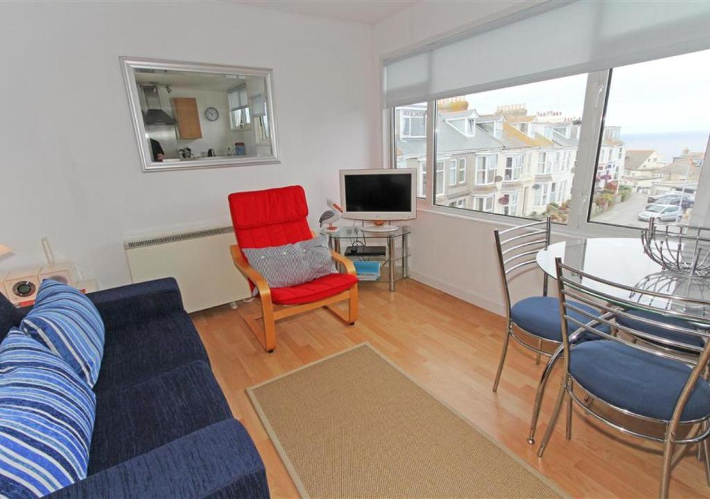 Flat 4 Whiterock, St Ives
