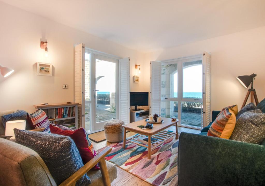 The Beach Pad - 4 Seafield, Seahouses