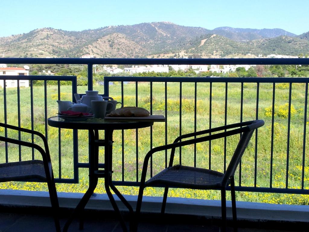 Penthouse 2 Toscana Hills photo