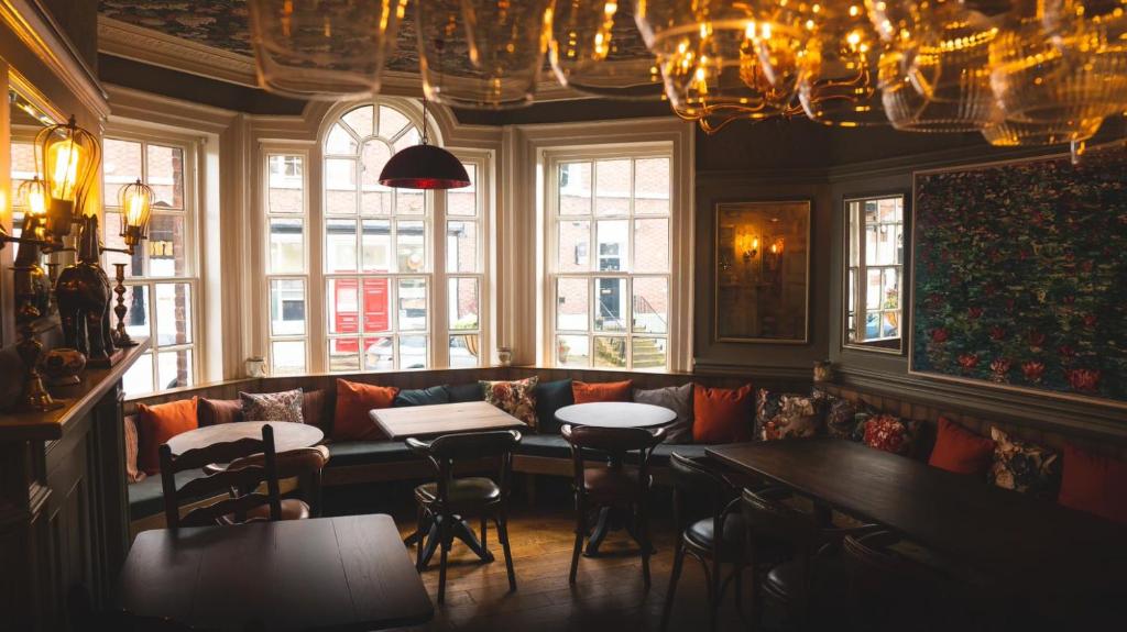 The Swan at Tarporley photo 7