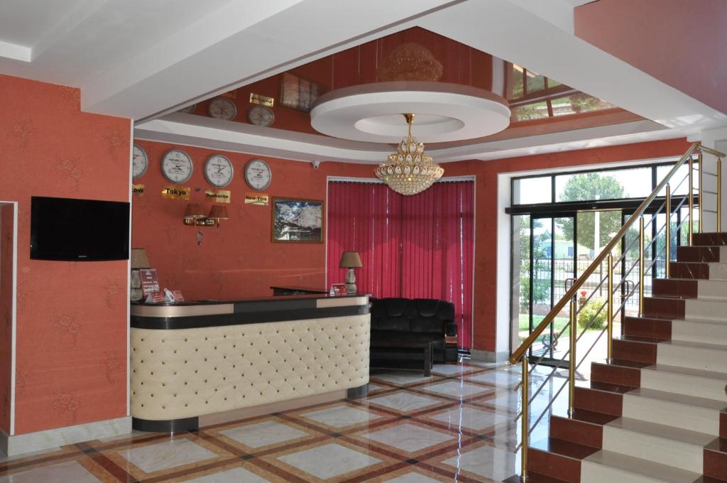 菲魯茲酒店 (Firuz Hotel)