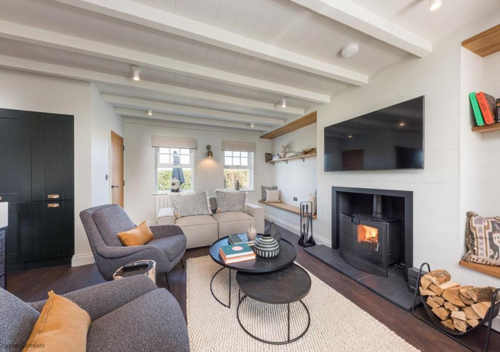 Armstrong 7, Bamburgh