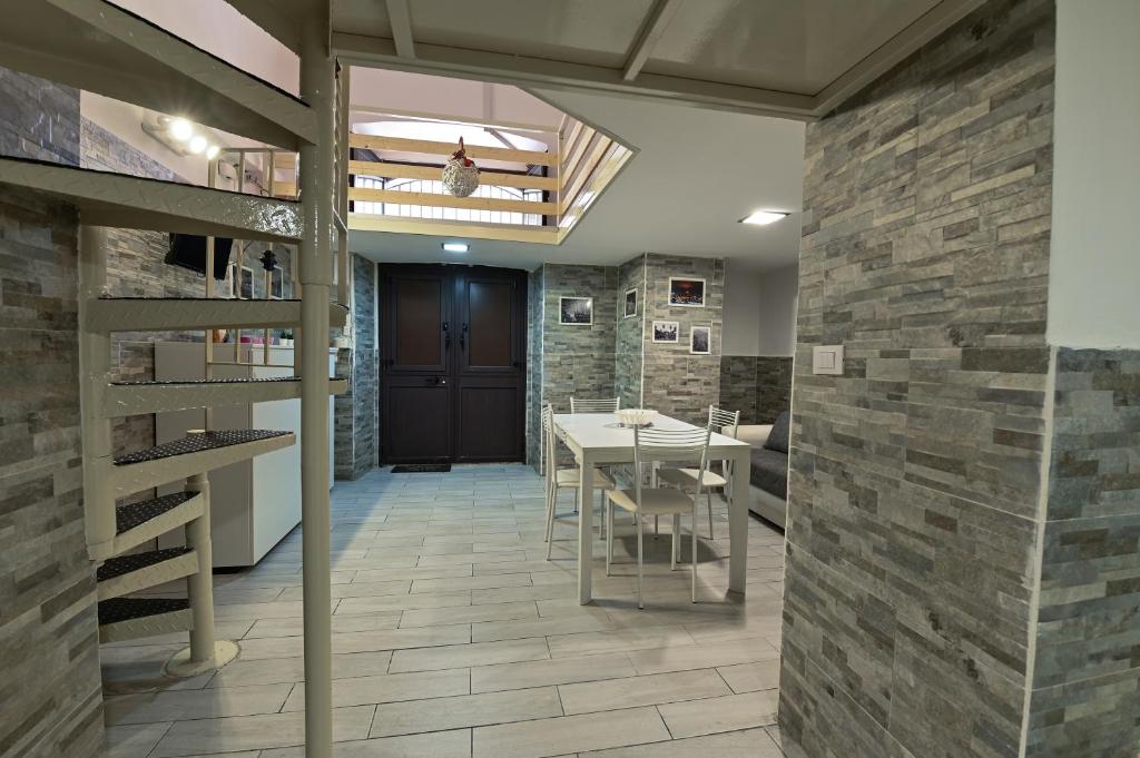 San Camillo House - 3
