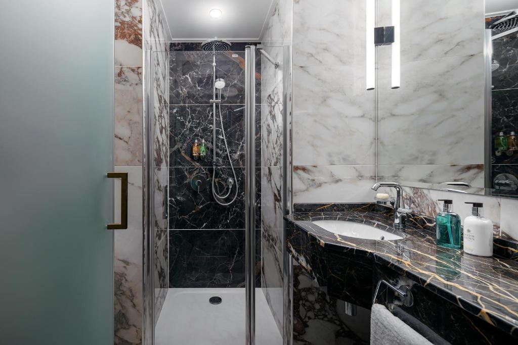 Allure Hotel Prague photo