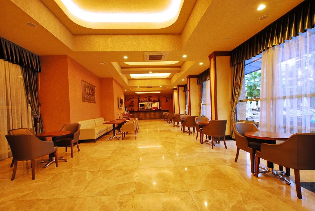 Pasa Beach Hotel — Restaurant & bars in Marmaris, Mugla