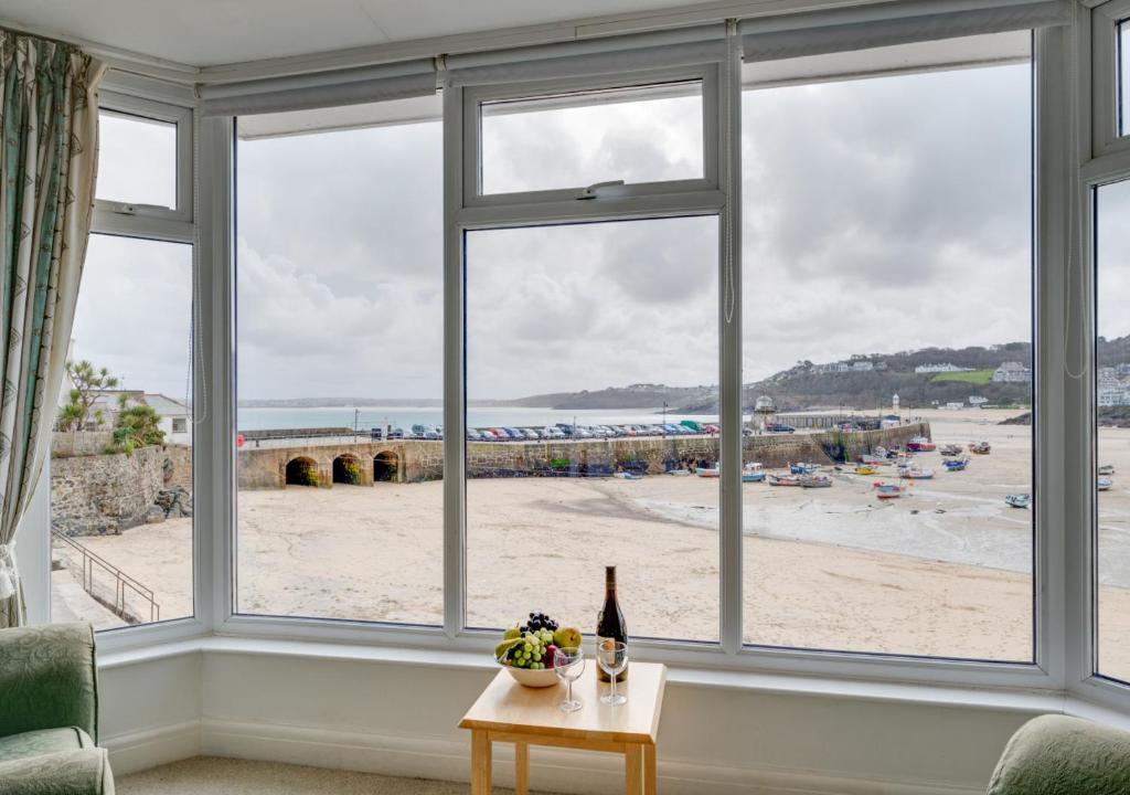 2 Wharf House The Wharf, St Ives