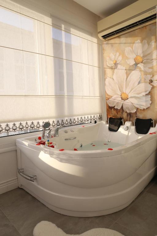 Hot tub, Dantela Butik Hotel in Cesme