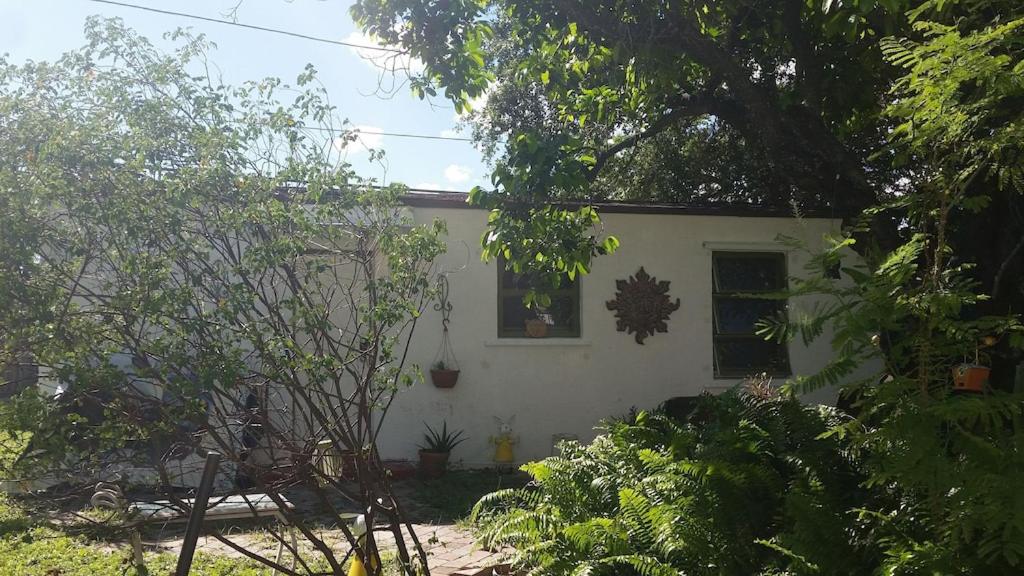 WOW! Special Holidays! Private house & garden less than 2 miles to Beach!