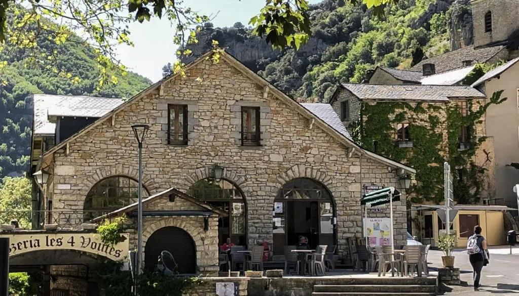 Hôtel-Bar l'Embarcadère，位于拉马莱恩的酒店