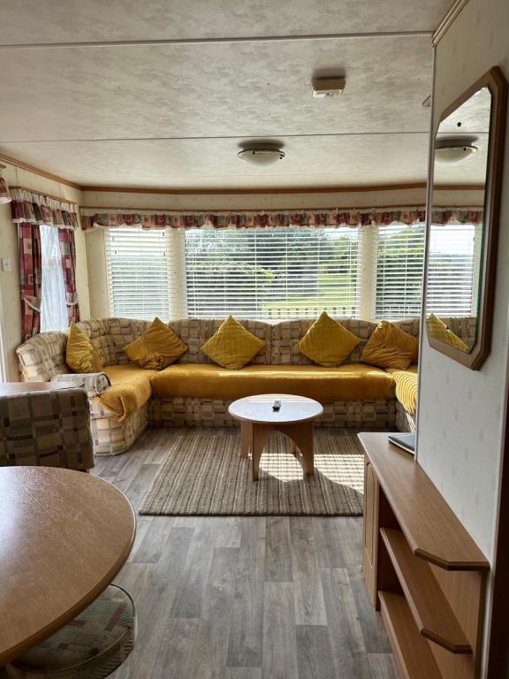 Static Caravan, Pwllheli