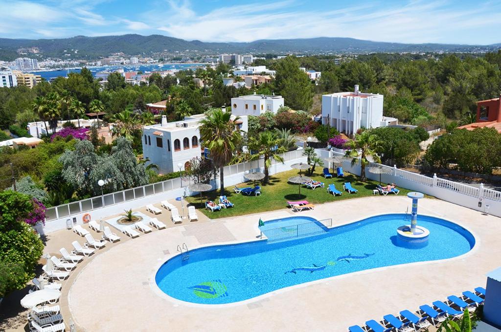 Hotel Apartamentos Monterrey — Hotel in Ibiza