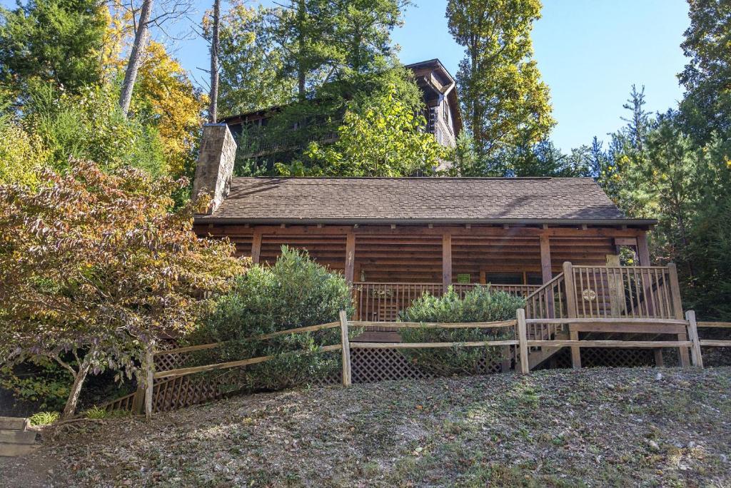 ER228 - Locker's Lodge cabin, Pigeon Forge