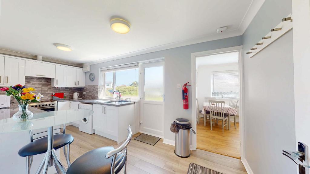 G14 Lark's Nest, Riviere Towans, Hayle