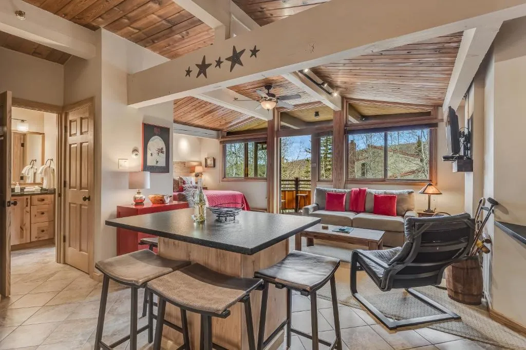 Laurelwood Condominiums 309, hotel in Snowmass Village