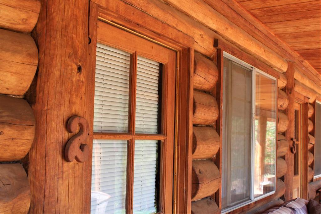Bear Creek Cabins photo