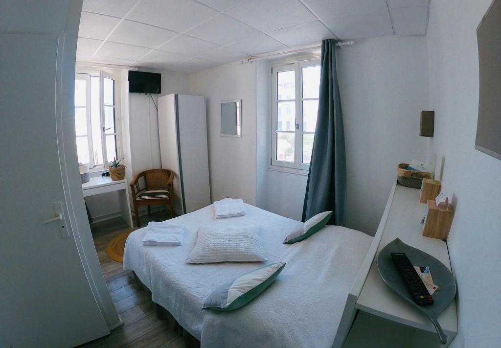 Le Petit Hôtel - 3