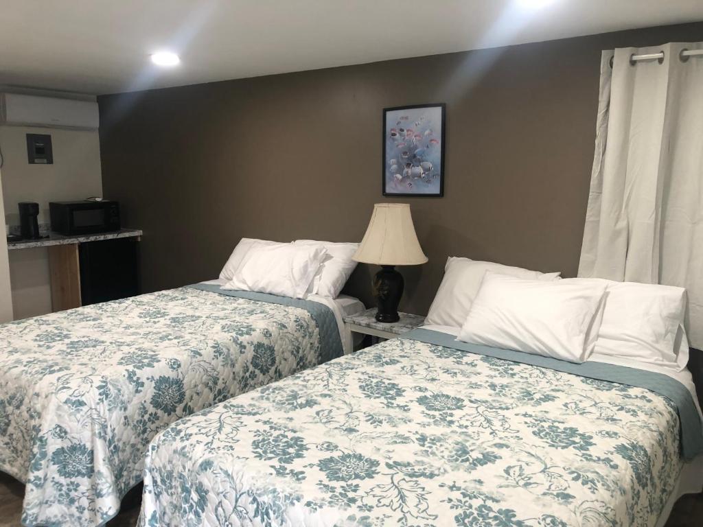 Herring Run Motel and Tiny Cabins — Hotel in Bourne (MA)