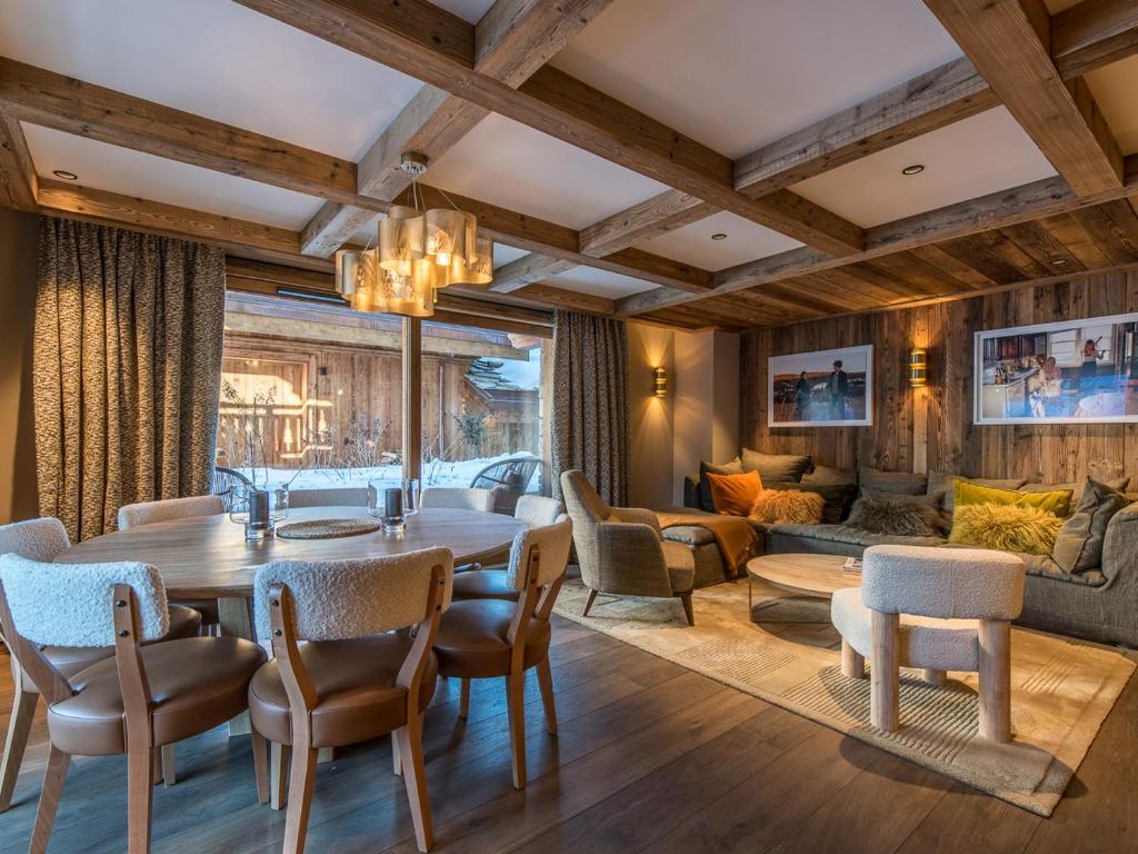 Appartement de luxe avec accès ski aux pieds, spa, terrasses ensoleillées et services hôteliers inclus - FR-1-613-61 - 1