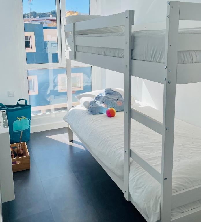 Sweet Laguna Home with FREE PARKING - 5