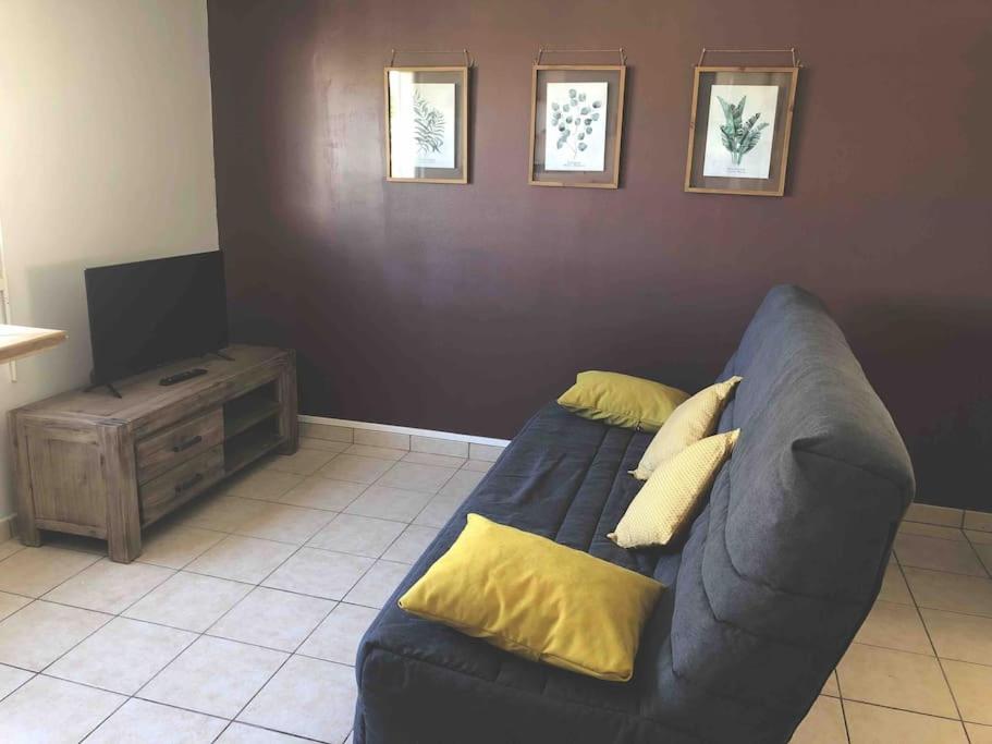 T2 centre St Pierre, à 300 mètres de la plage, Saint-Pierre