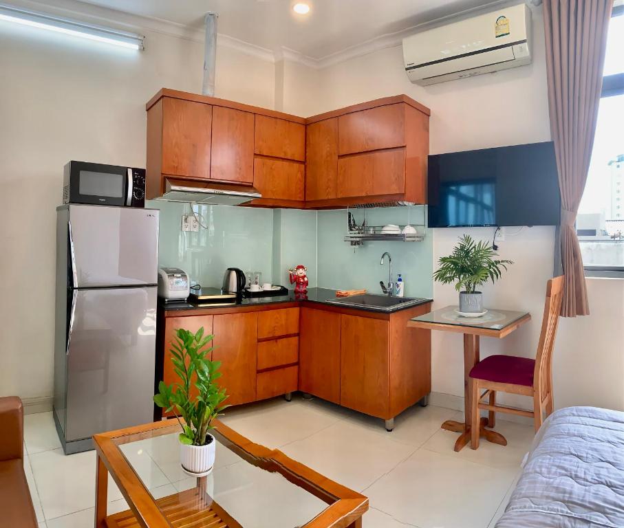 Căn Hộ Lý Chính Thắng