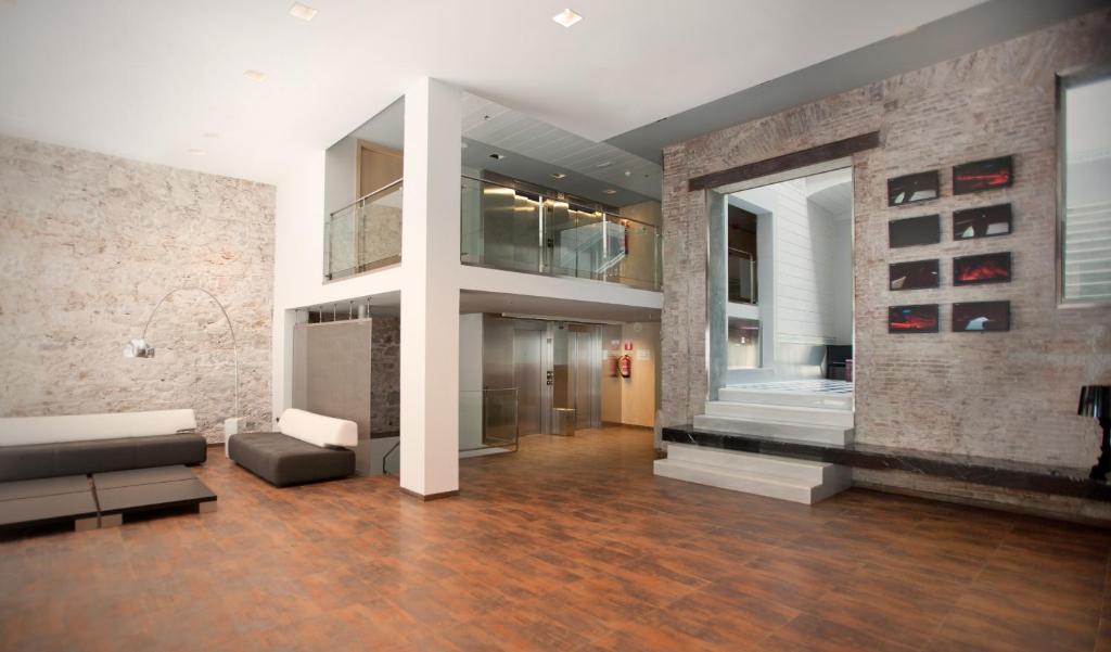 Hotel Onix Liceo — Hotel building in Barcelona, Catalonia