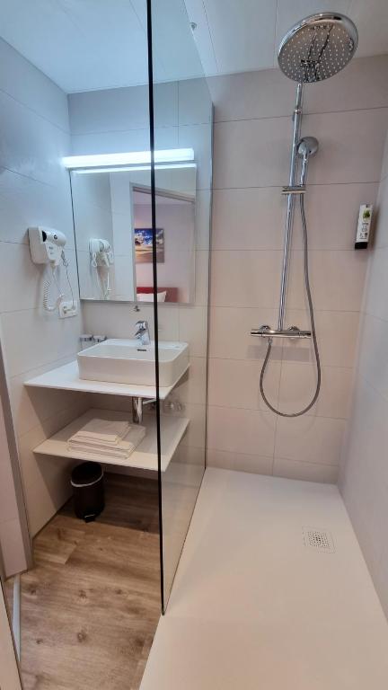 Hotel Cardiff photo