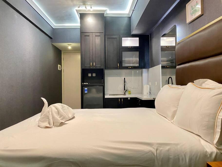 Mantra at Anderson Apartment, Surabaja