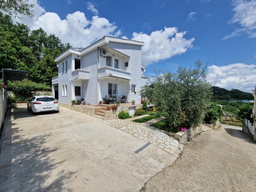 Gjoni Guest House - 2