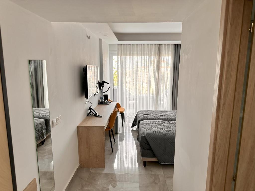 Smartline Protaras photo