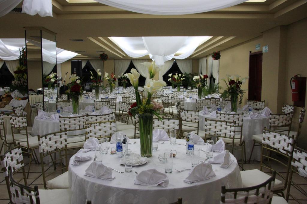 Banquet hall