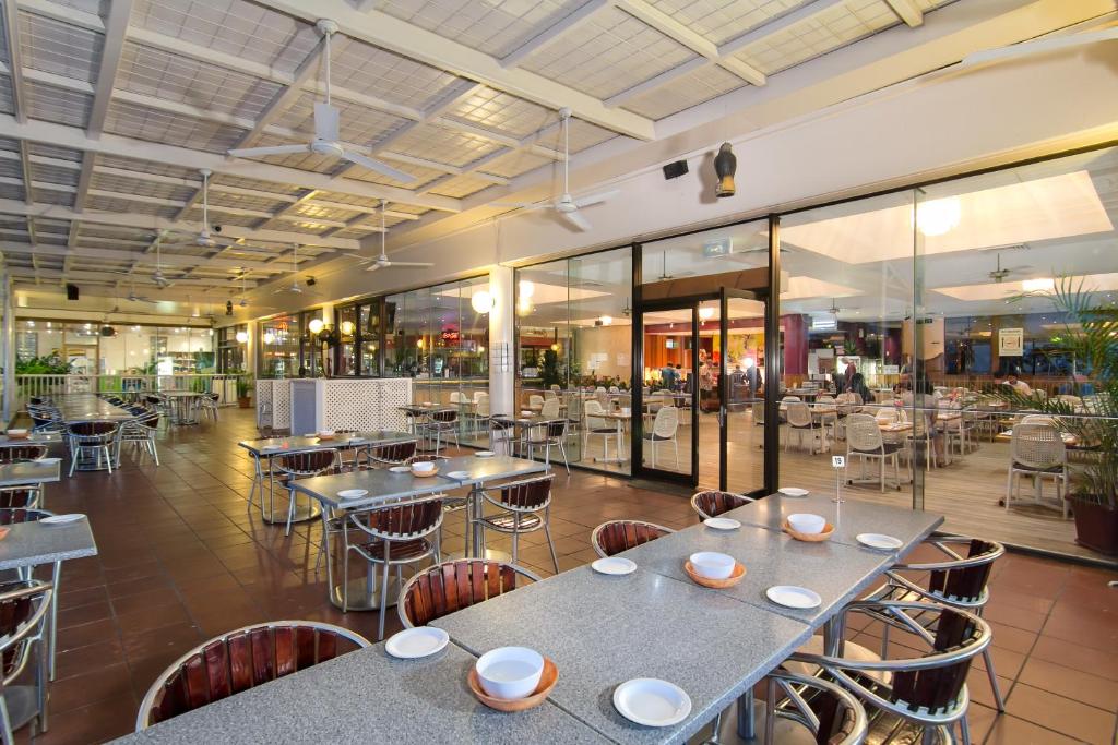Acacia Court Hotel