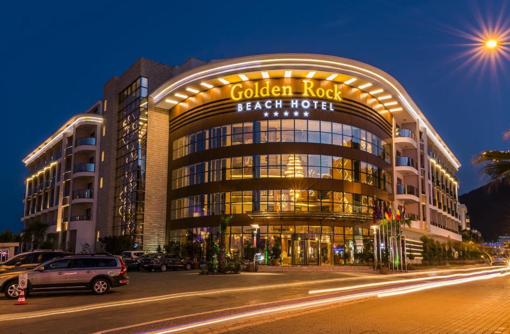 Golden Rock Beach — Hotel building in Marmaris, Mugla