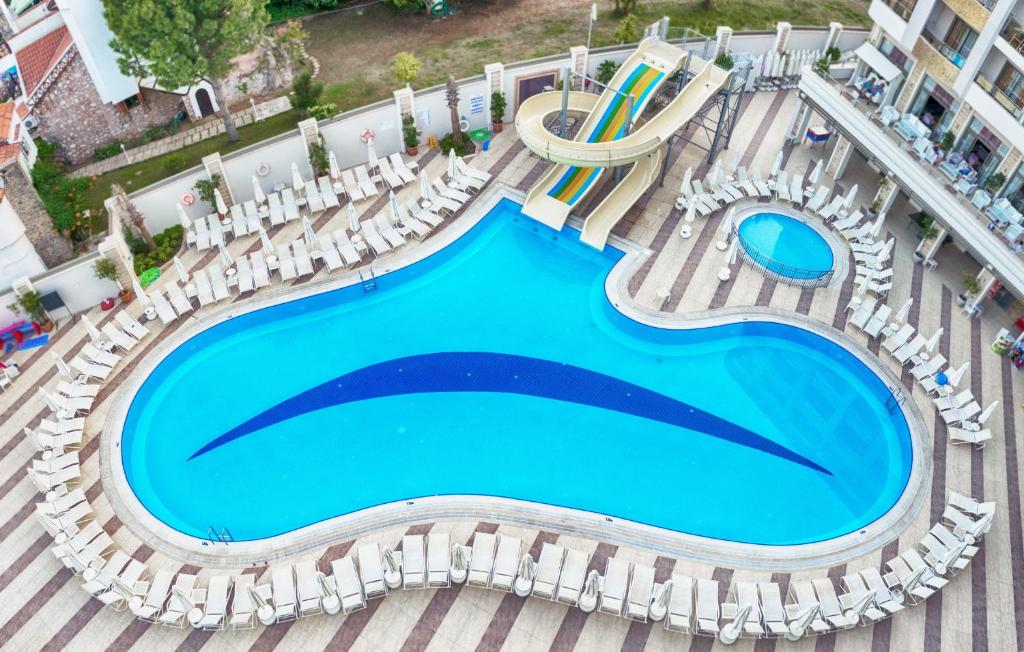 Golden Rock Beach — Swimming pool in Marmaris, Mugla