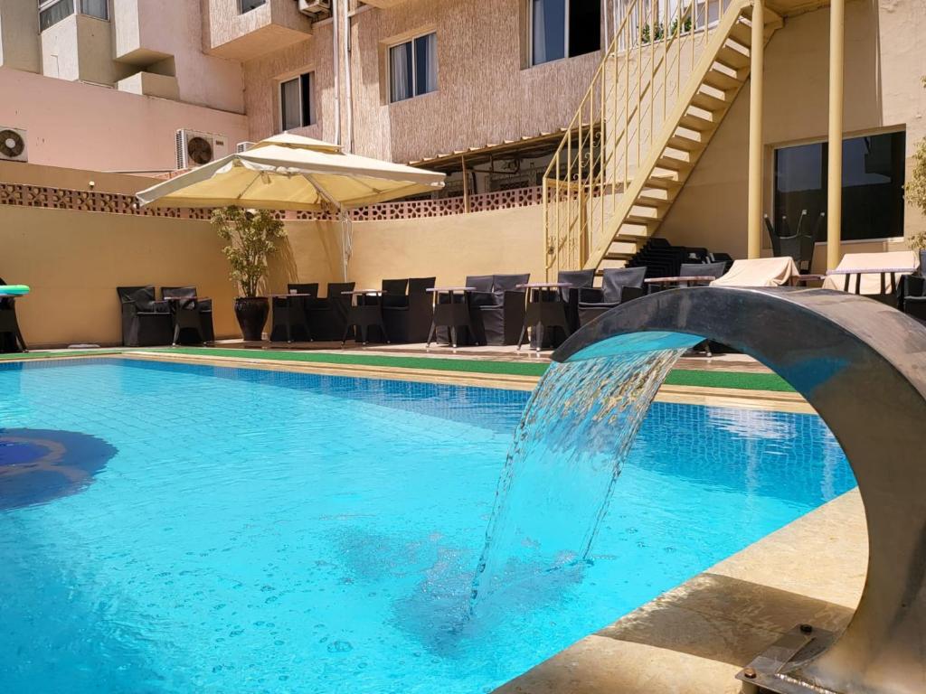 Swimming pool