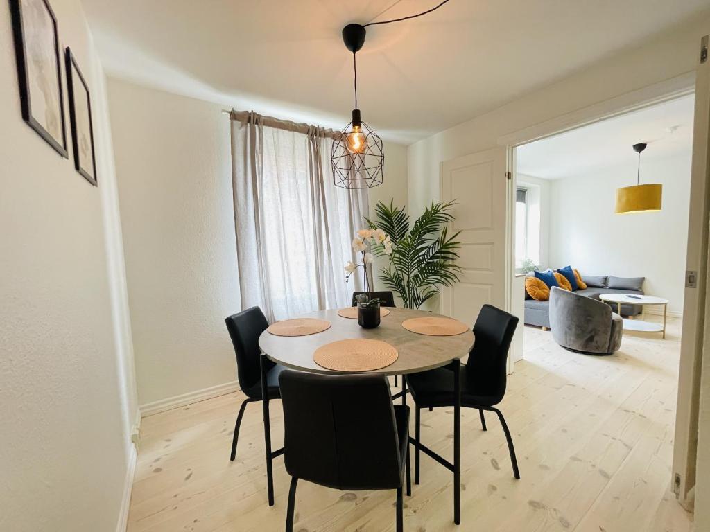 aday - Bright and elegant apartment in Hjoerring