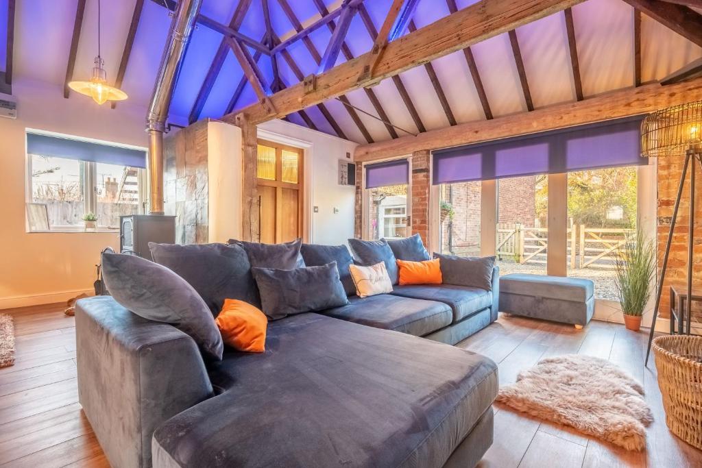 Homestead and Black Cat Barn, Northrepps