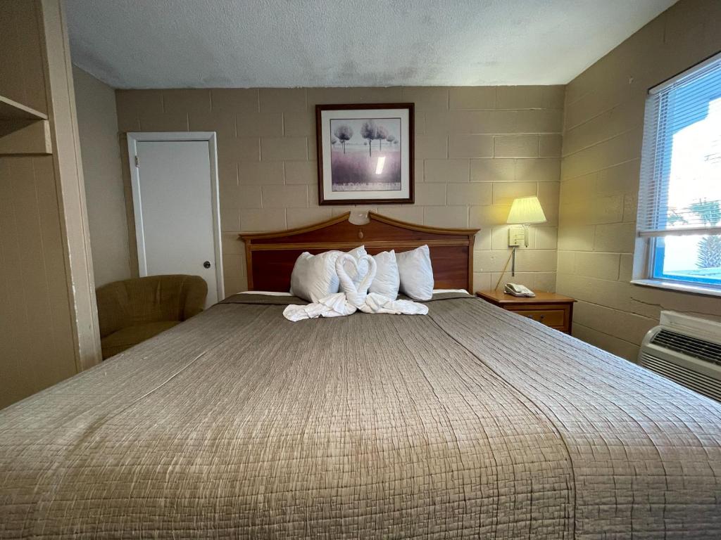 Polynesian Oceanfront Hotel photo
