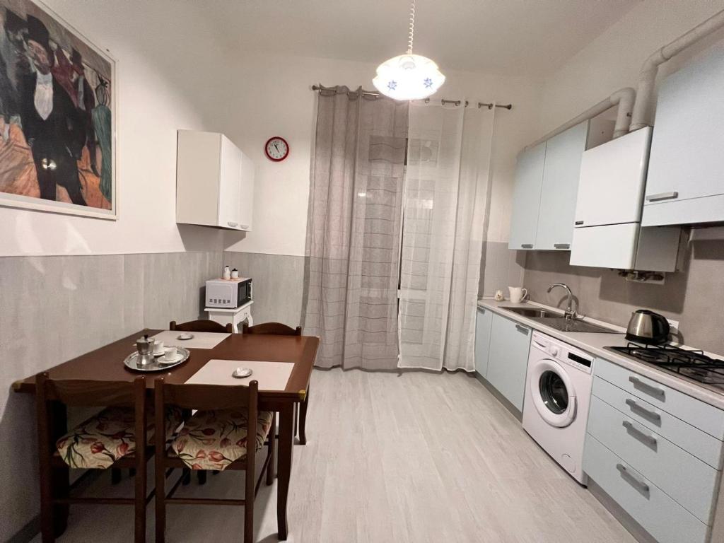 Savona Casa Vacanze vicino Mare 3 minuti WIFI - 3
